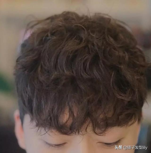 男士最新流行发型图片？2020新流行男士烫发18款