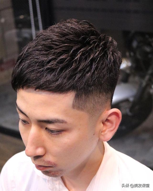 男生纹理发型短发？20款男生粗硬发发型