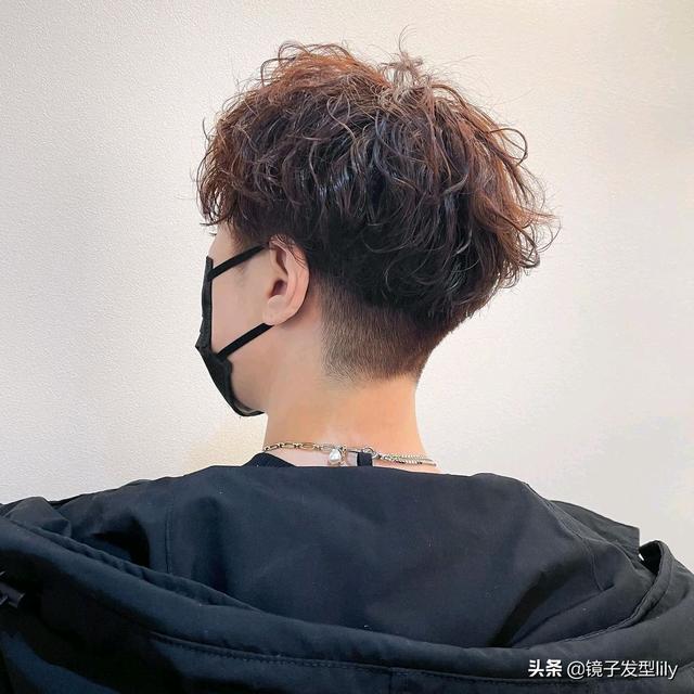 最火的短发发型图片？最近很火的剪短发