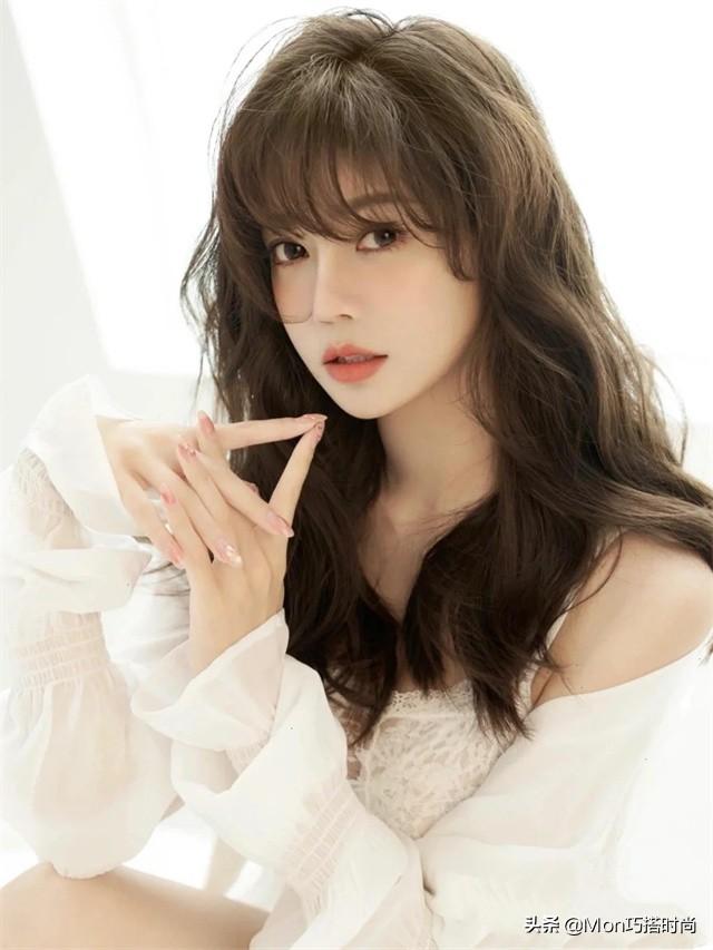 女生烫什么发型好看？今年烫头发流行发型