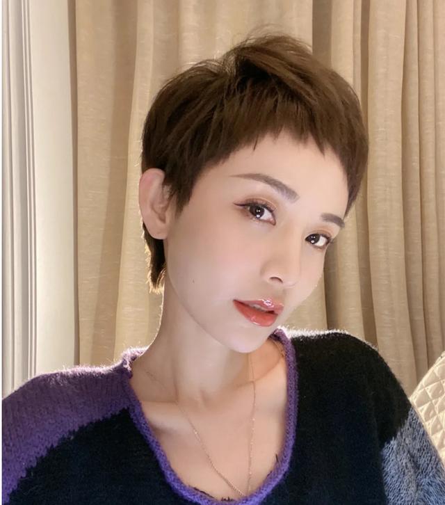 新潮短发发型女图片？最新款时尚超短发