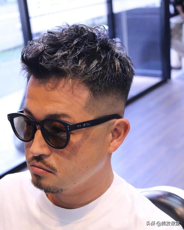 男生纹理发型短发？20款男生粗硬发发型