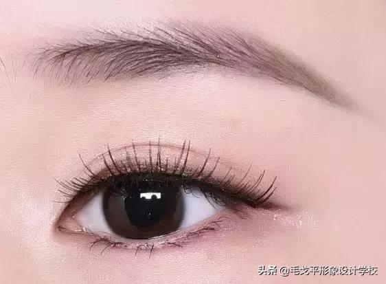 怎么样画好眼线才好看？详细新手眼线教程