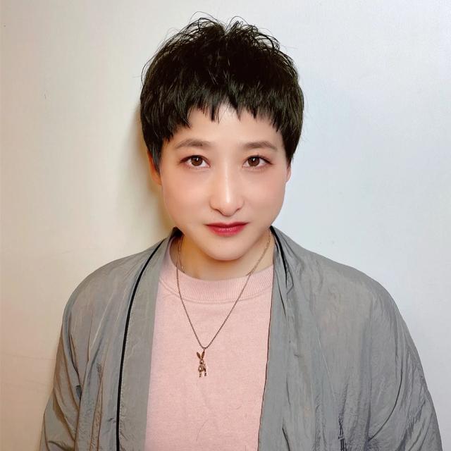 新潮短发发型女图片？最新款时尚超短发