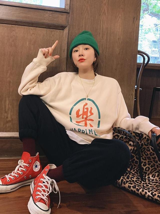 卫衣配什么裤子比较好看？看38岁博主亲身示范