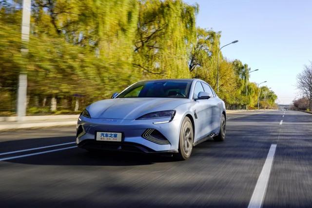比亚迪海豹新能源汽车报价？海豹比亚迪对标model3
