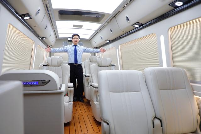 考斯特商务车7座价格尺寸？丰田海狮考斯特七座图片
