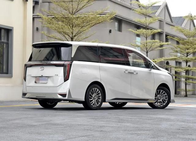 2022款广汽传祺m8混动版价格？传祺m8双擎版跑多少公里