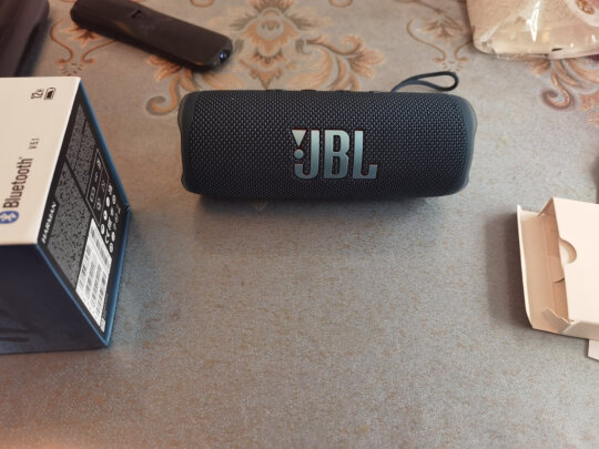 JBL FLIP6音乐万花筒六代怎么样？是否值得入手呀？
