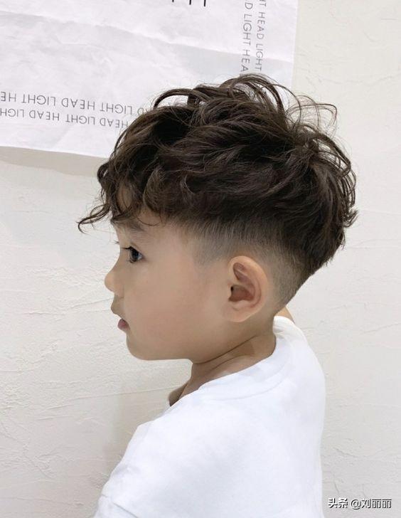 小男孩发型2022最新?爆款小男孩发型15款 小男孩发型2022最新?爆款小男孩发型15款