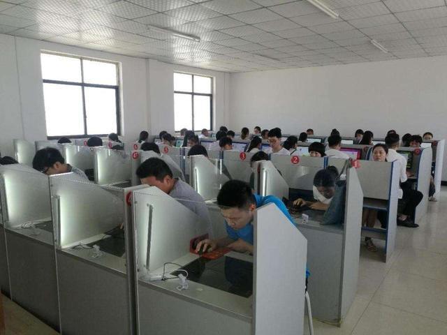 驾照考试科目一考什么内容？驾驶证考试题科目一有多少题目