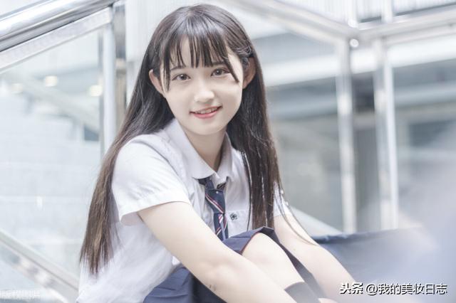 粉底液和粉饼的区别？花一分钟就解决了