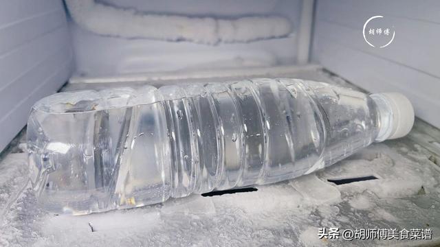 冰箱结冰怎么办教你一招快速解决？冰箱冷藏室结冰一招立马脱落