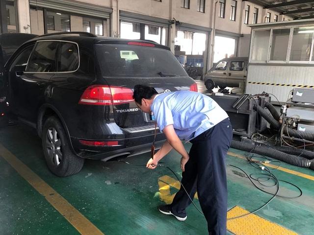 超过10年的车多久年检一次？10年以上私家车几年一检