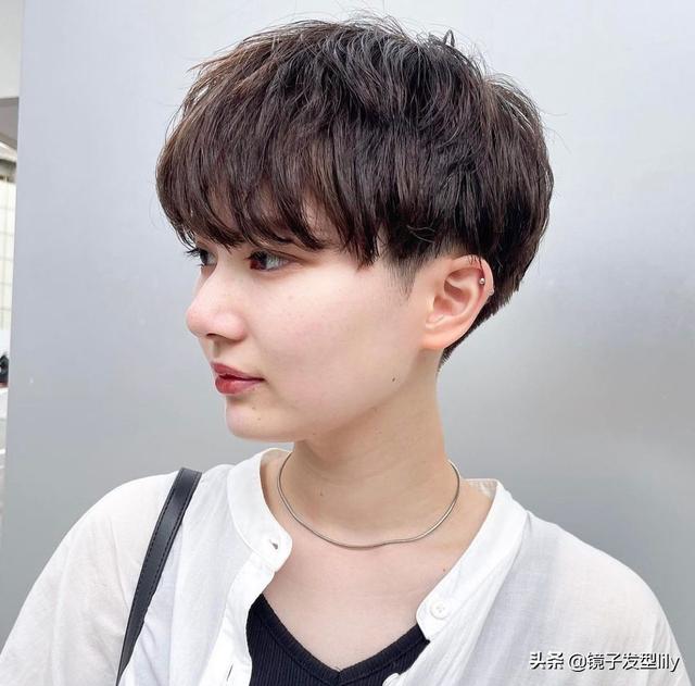 最火的短发发型图片？最近很火的剪短发