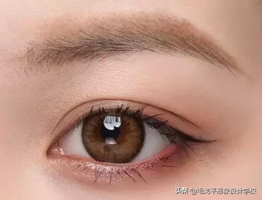 怎么样画好眼线才好看？详细新手眼线教程