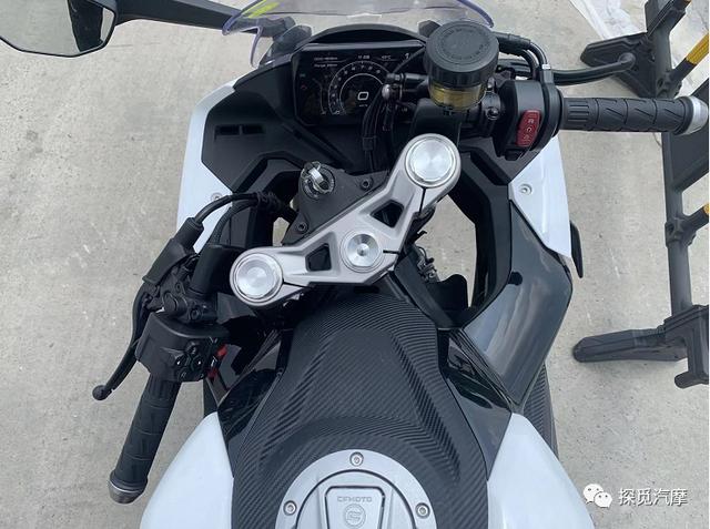 sr450春风价格？春风450sr建议新手骑吗