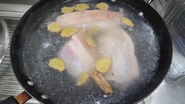 正宗梅菜扣肉做法教程？梅菜扣肉怎么做好吃又简单