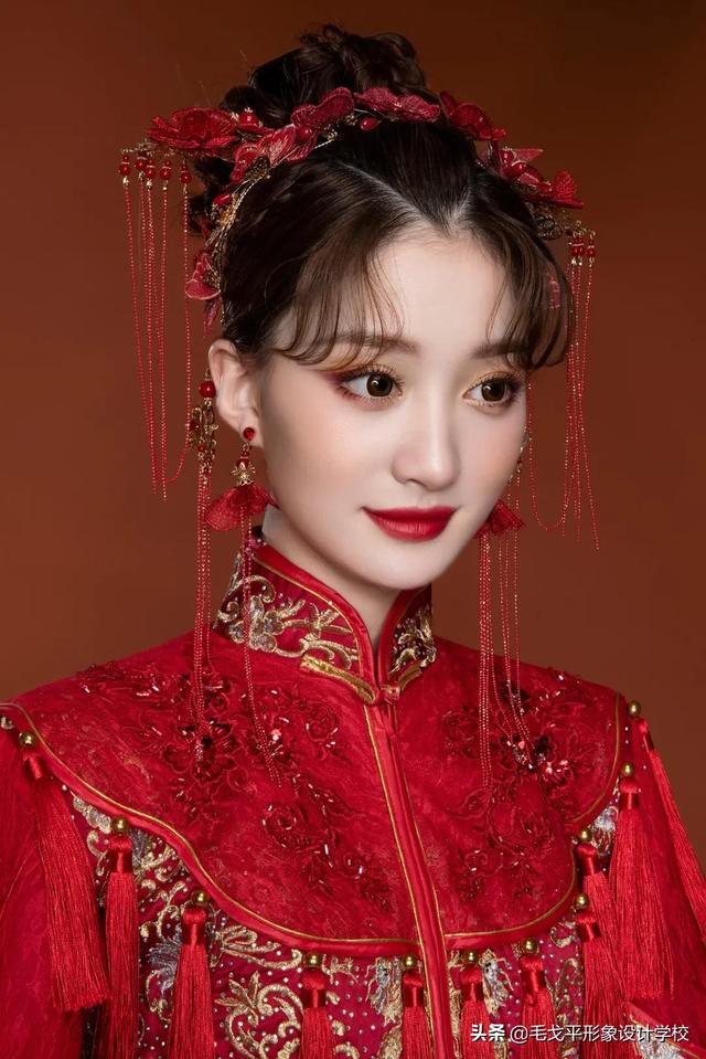 新娘妆容造型图片？18款绝美中式新娘造型