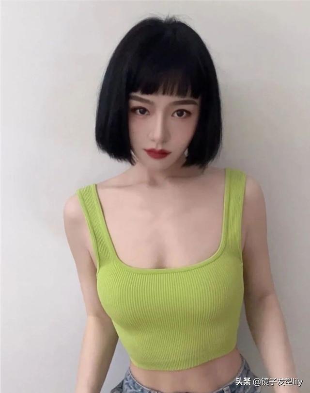 长发直发发型图片女？推荐14款最火的发型