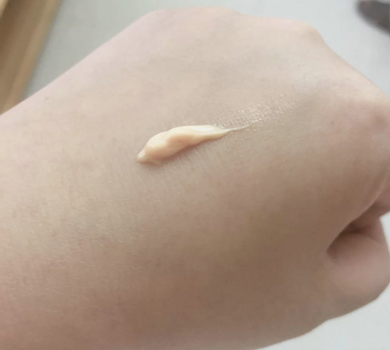 雅漾祛痘精华乳怎么样？ 真实测控油祛痘效果