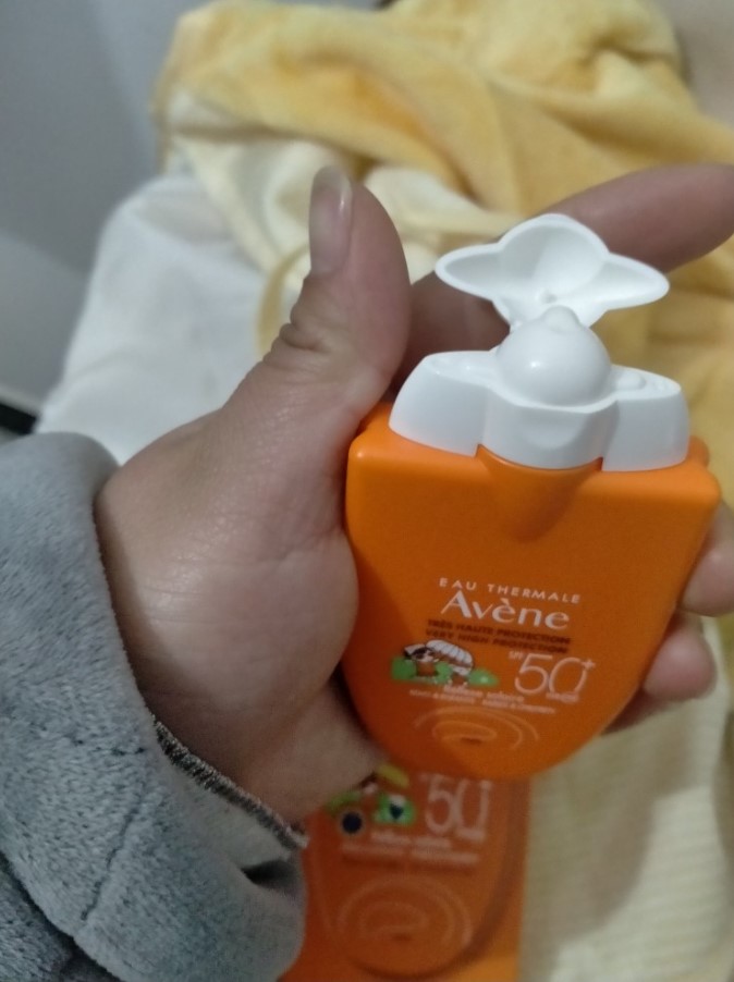 雅漾防晒霜小金刚防晒效果好吗?真正使用卸妆的感觉 雅漾防晒霜小金刚防晒效果好吗?真正使用卸妆的感觉