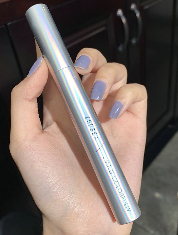 彩色睫毛膏怎么样？哪种颜色好看？ 薇薇娅推荐使用彩色睫毛膏