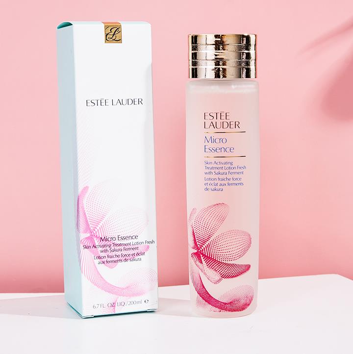雅诗兰黛化妆品好用吗? 还有哪些产品值得推荐? 雅诗兰黛化妆品好用吗? 还有哪些产品值得推荐?