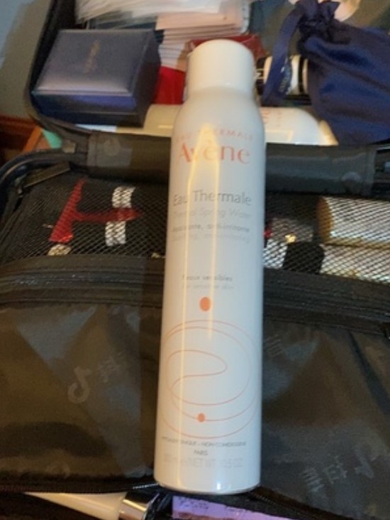 如何使用雅漾活泉喷雾效果最好,使用一个月后感受 如何使用雅漾活泉喷雾效果最好,使用一个月后感受