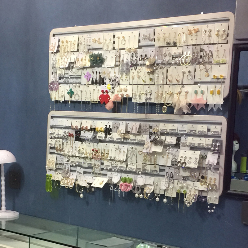 整洁的耳环首饰展示柜,你选对了吗? 整洁的耳环首饰展示柜,你选对了吗?